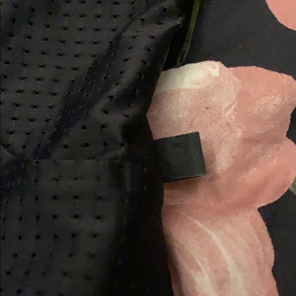 Lululemon REVERSIBLE Find Your Bliss Jacket - Picture 7 of 13